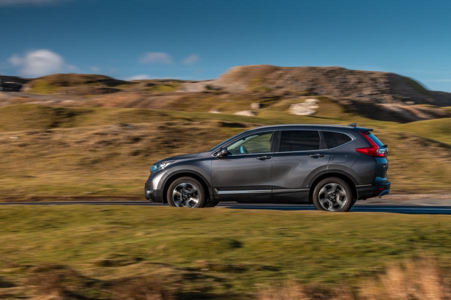  Honda CR-V Hybrid 2018 года  (UK) (фото 14 из 18)